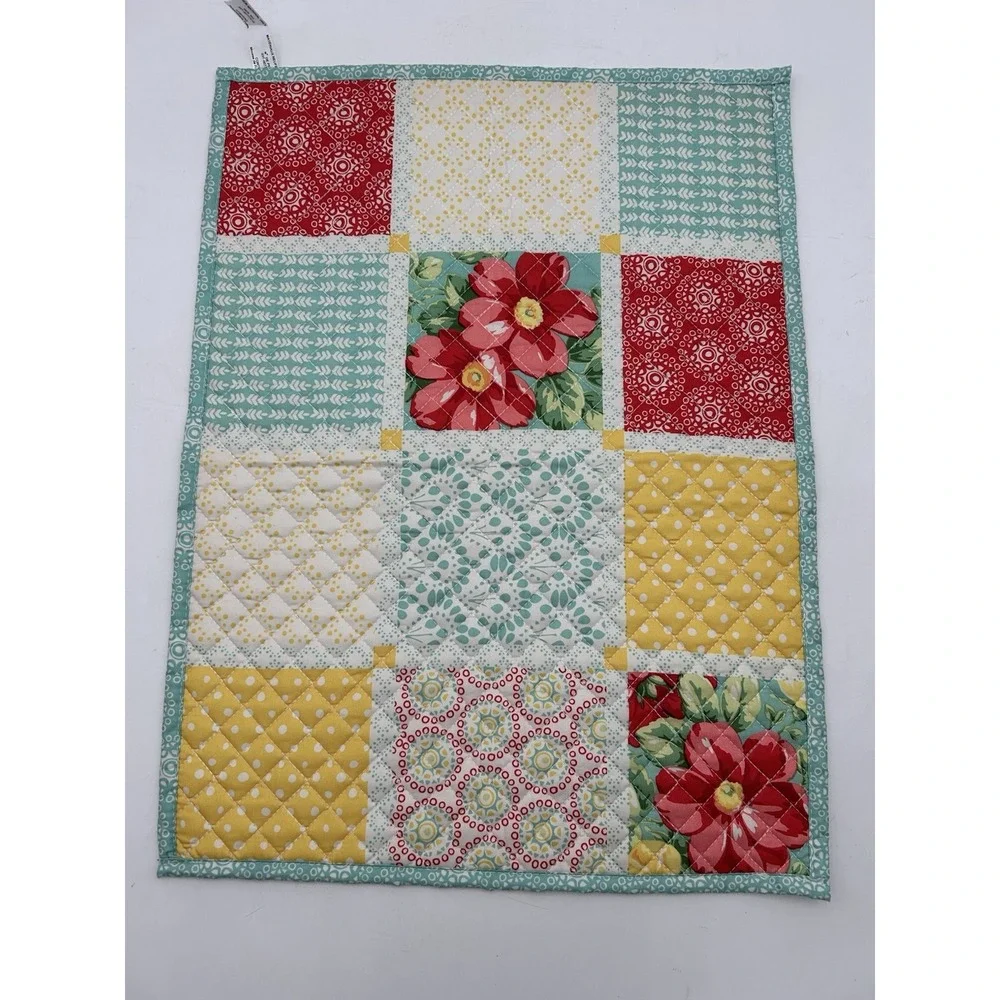 2 Pioneer Woman Reversible Quilted Patchwork Floral Placemats Table Top Cottage
